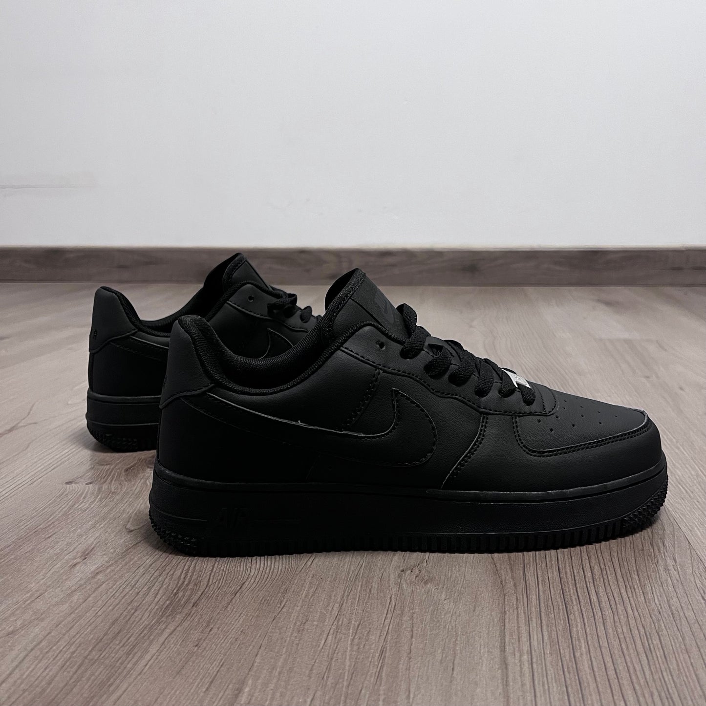 AIR FORCÉ ALL BLACK