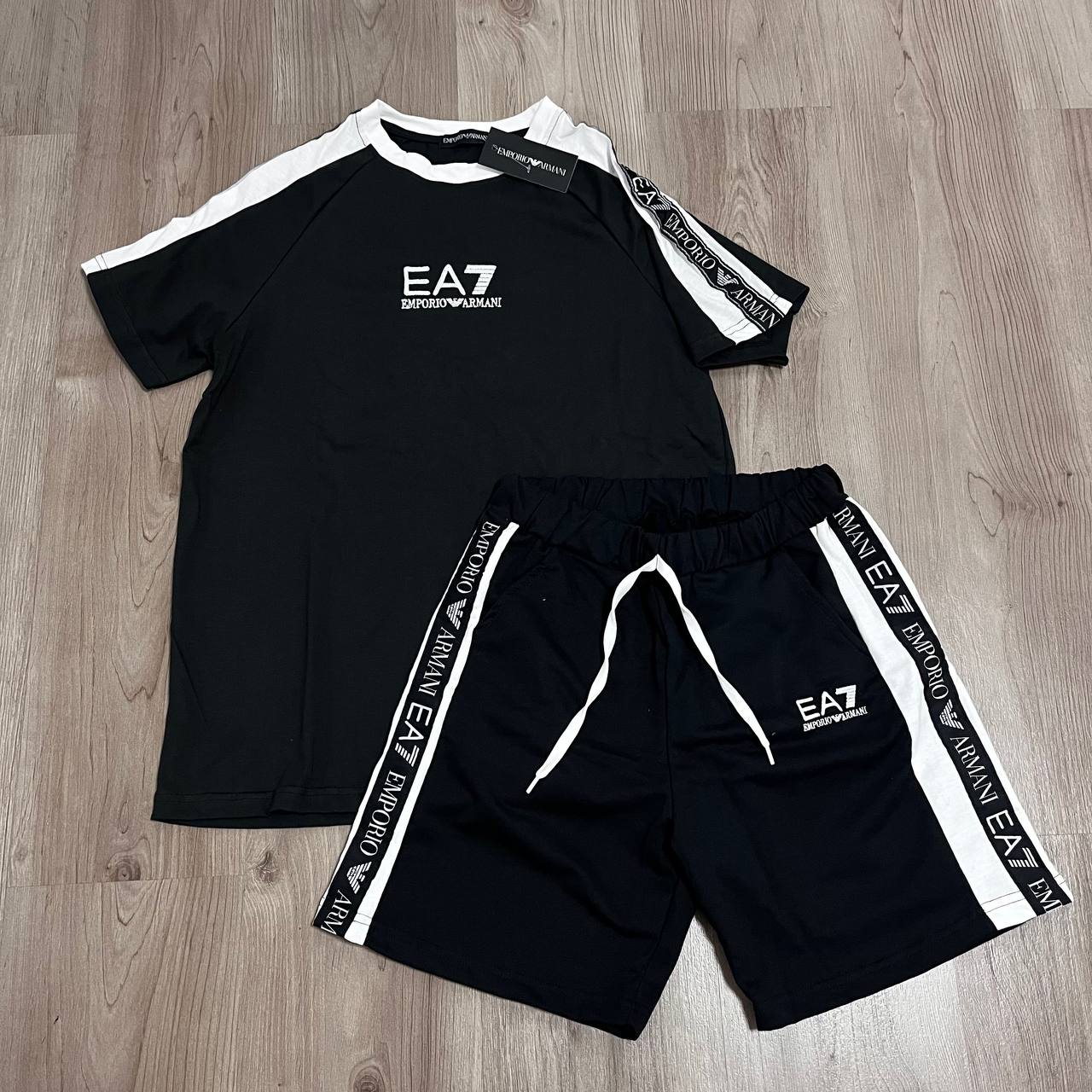CONJUNTO BORDADO EA7 NEGRO