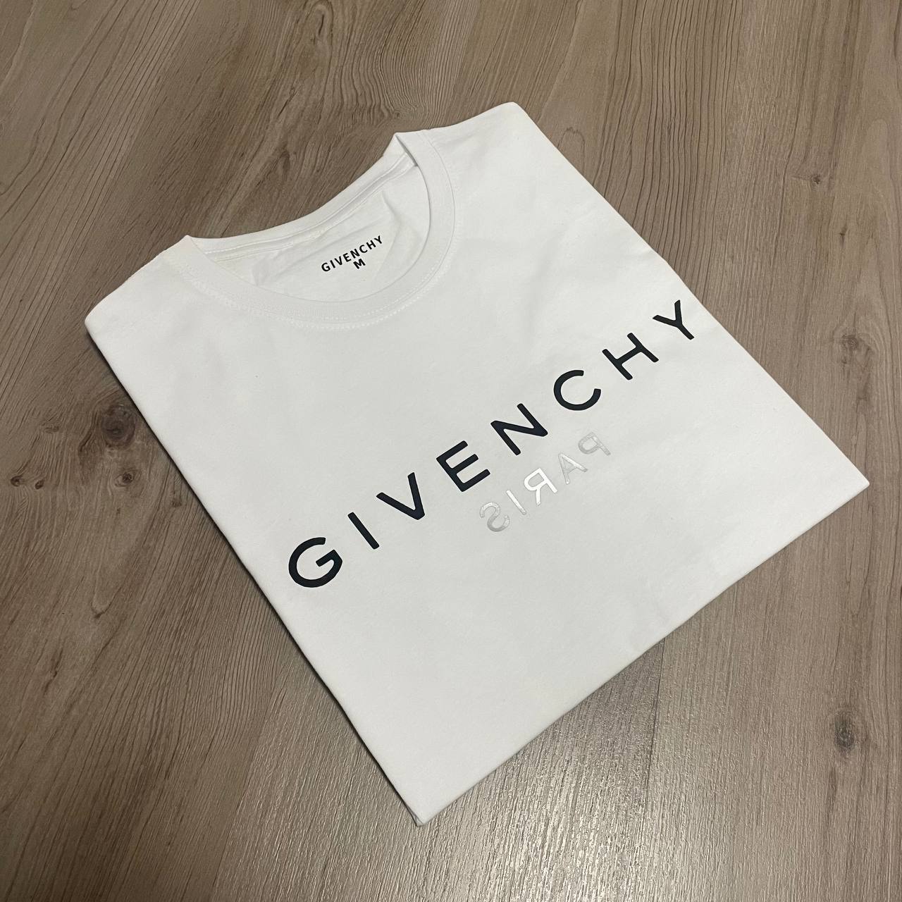 CAMISETA GIVENCHY PLEATEADO