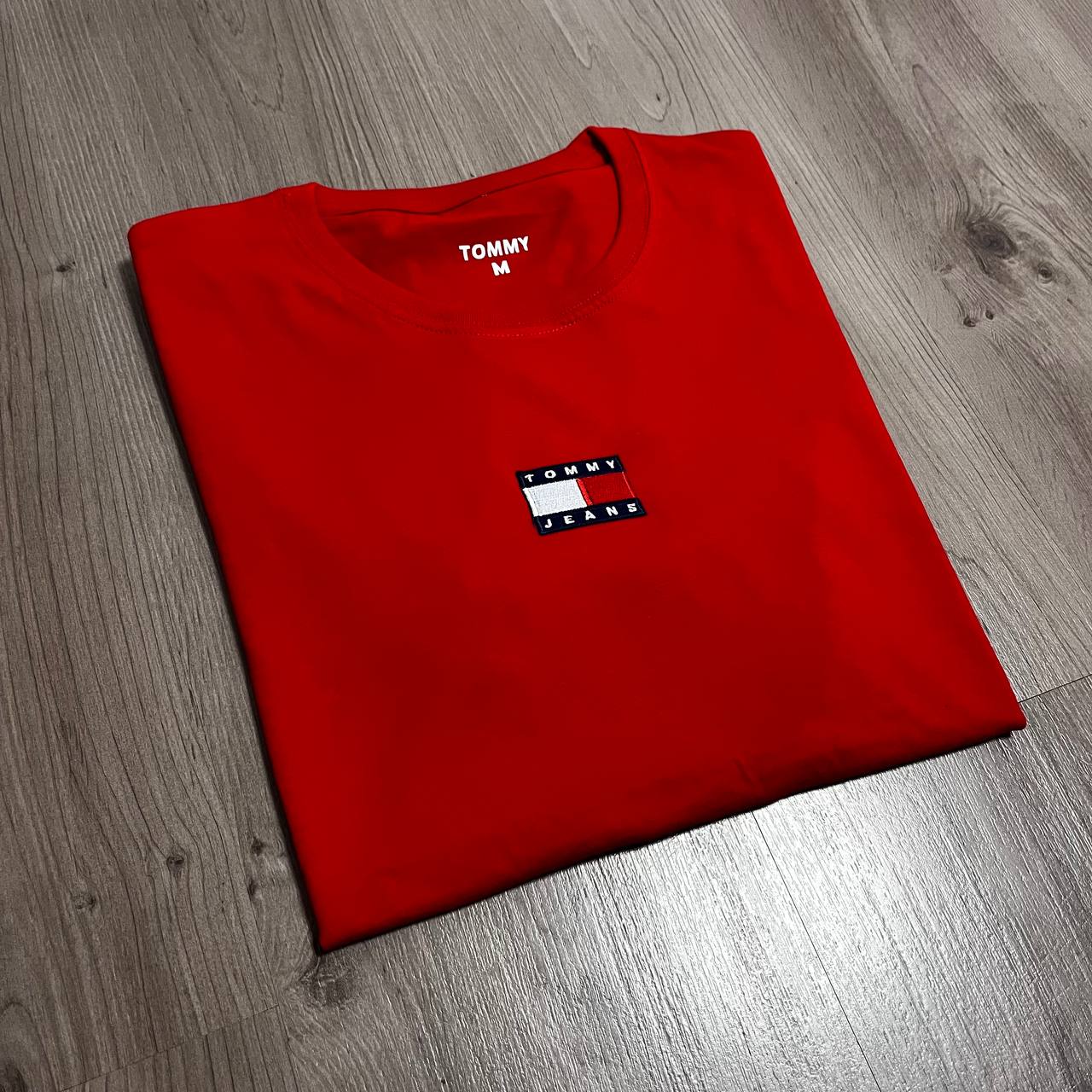 CAMISETA TOMMY LOGO CENTRO