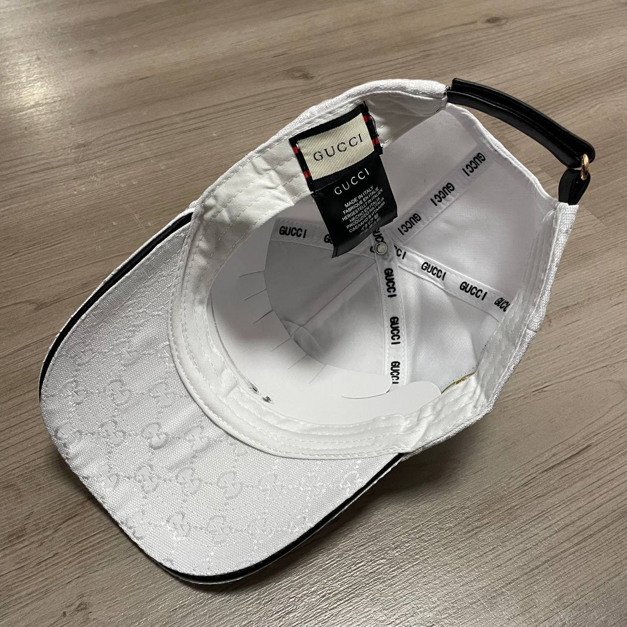 GORRA GUCCI BLANCA
