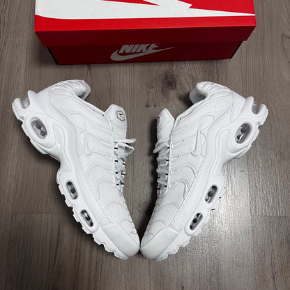 NIKE TN. ALL WHITE 🍬
