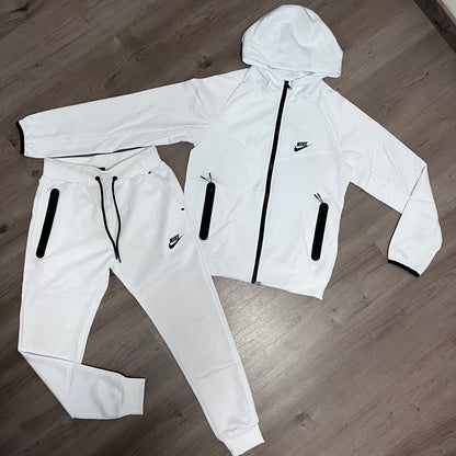 Conjunto TECH ALL WHITE