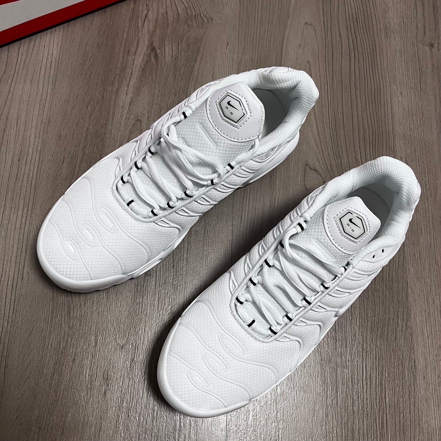 NIKE TN. ALL WHITE 🍬