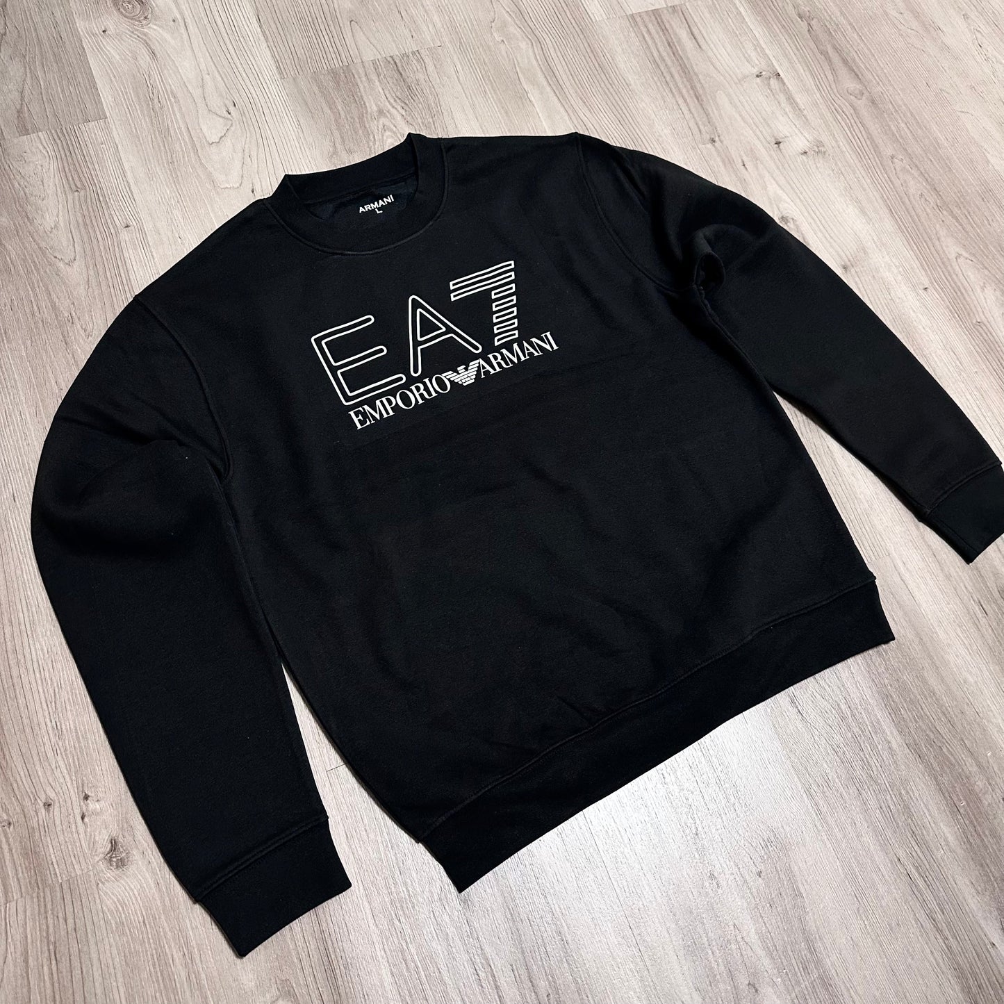 Sudadera EA7 bordes blancos