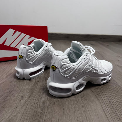 NIKE TN. ALL WHITE 🍬