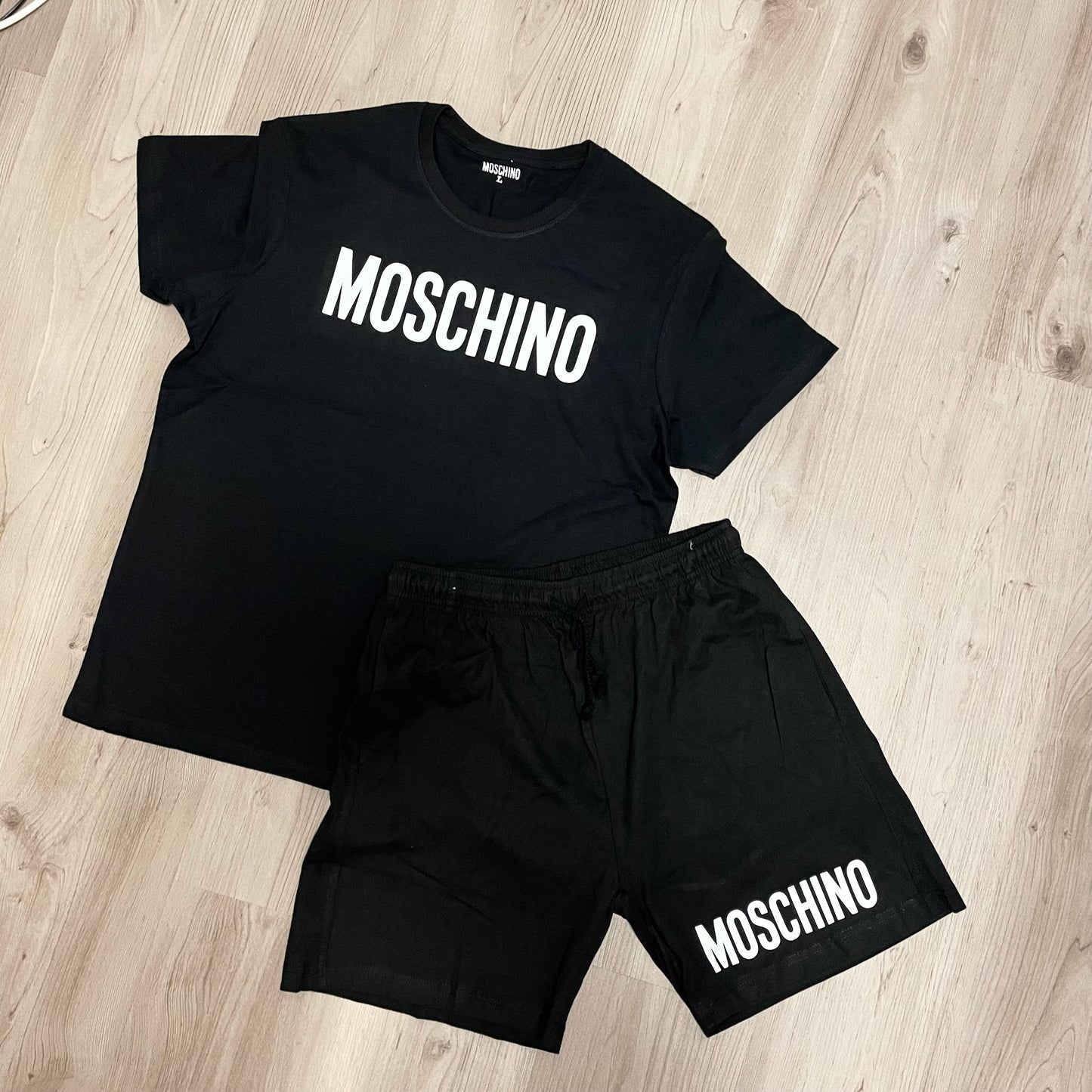 Conjunto corto MOSCHINO