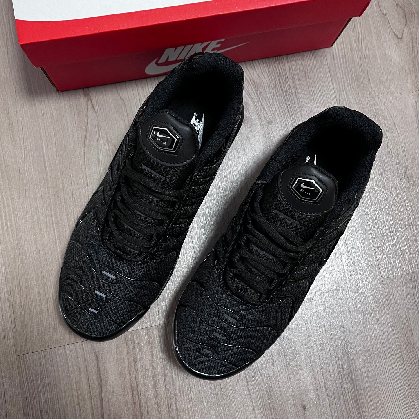 NIKE TN. ALL BLACK 🍬
