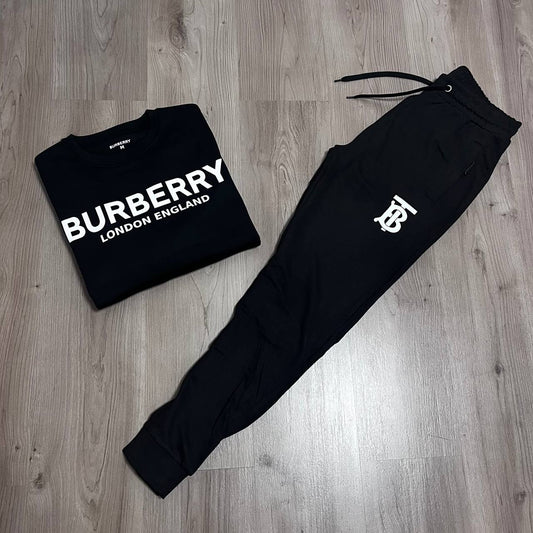 Conjunto largo Burberry logo
