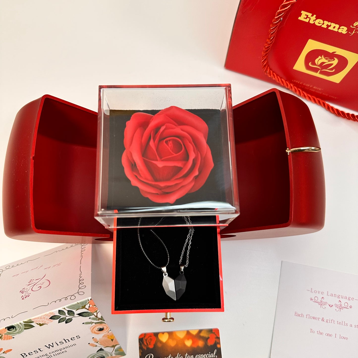 ROSA ETERNA CON COLLAR EN CAJA CORAZON