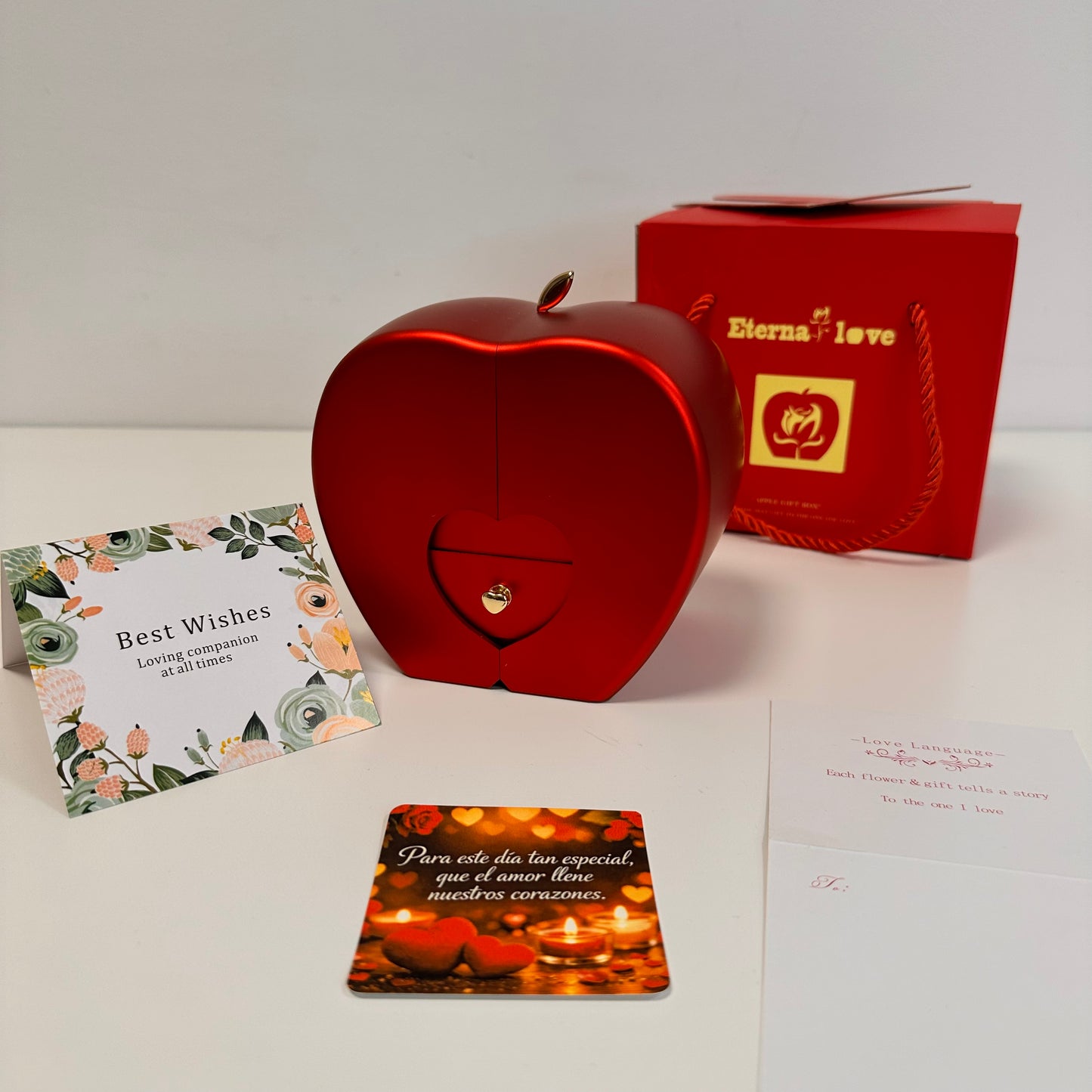 ROSA ETERNA CON COLLAR EN CAJA CORAZON