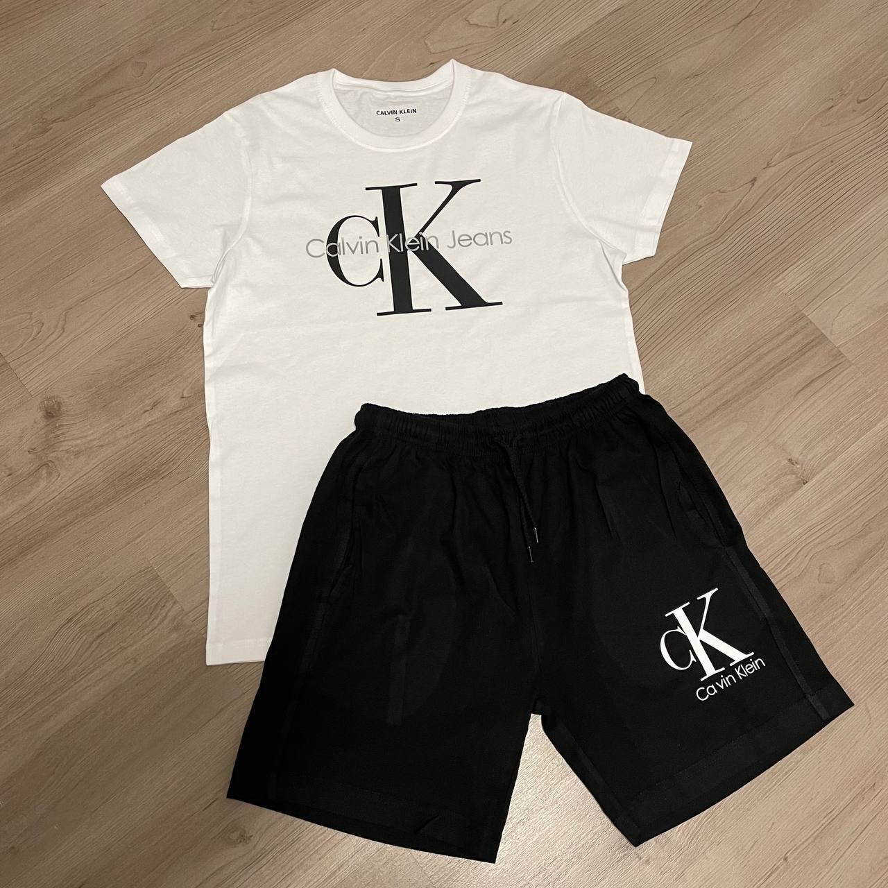 Conjunto corto Calvin Klein