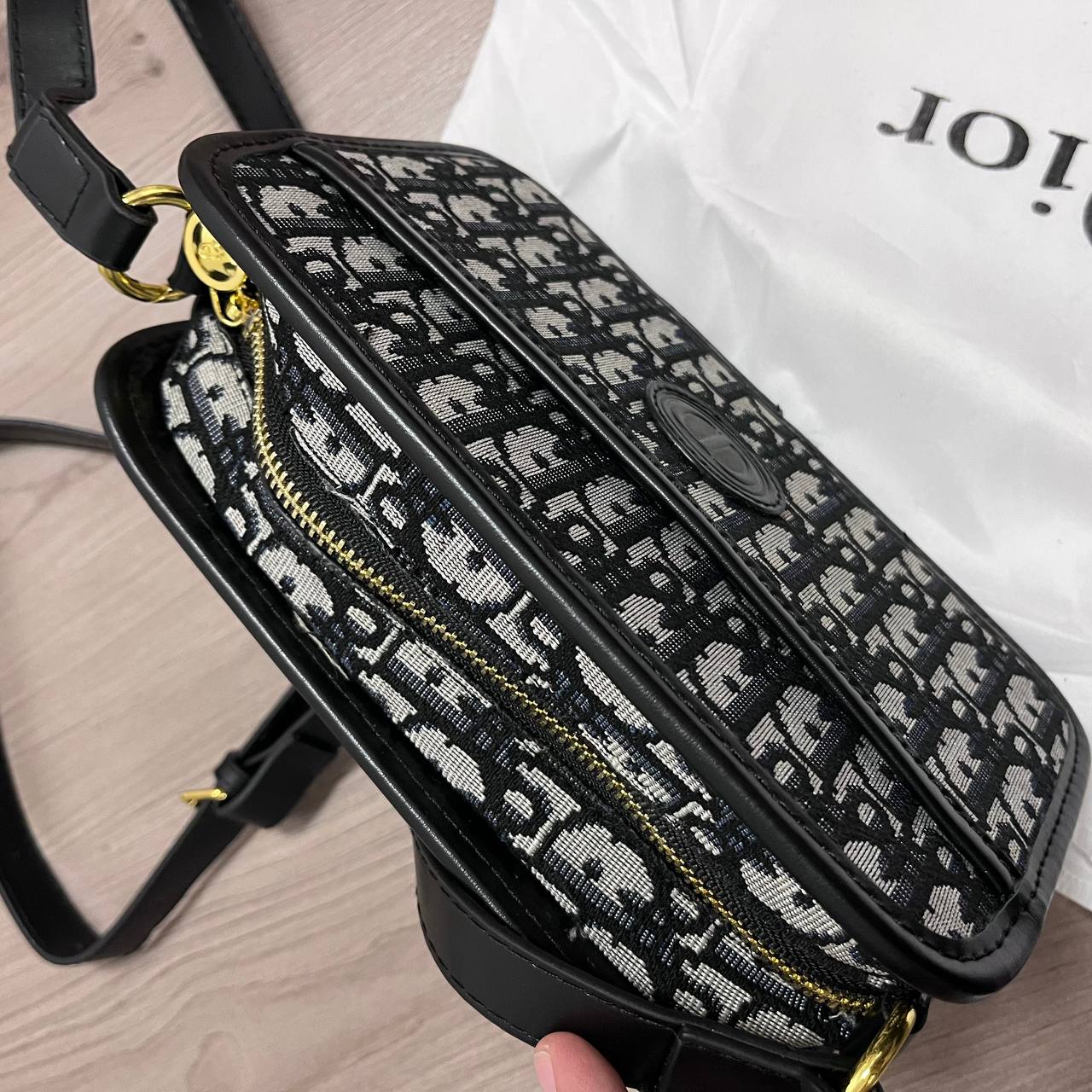 BOLSO DE CHICA DIOR MONOGRAMA