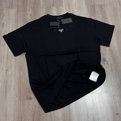 Camiseta OVERSIZE PRADA BORDADO NEGRO