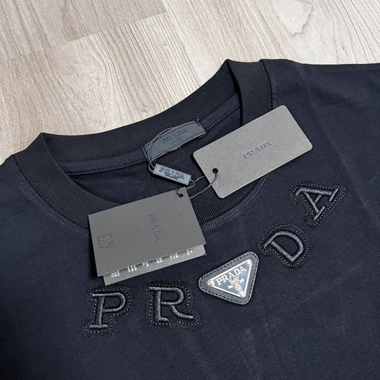 Camiseta OVERSIZE PRADA BORDADO NEGRO