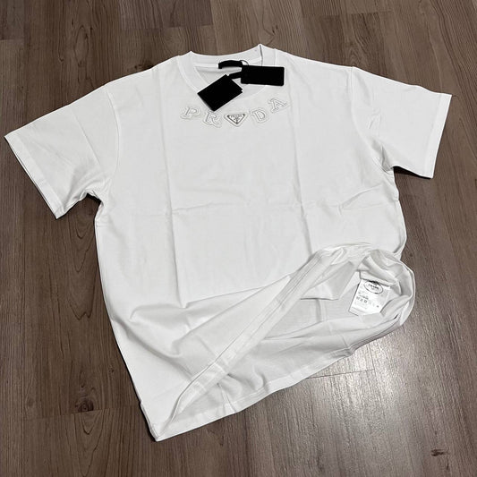 Camiseta OVERSIZE PRADA BORDADO BLANCA