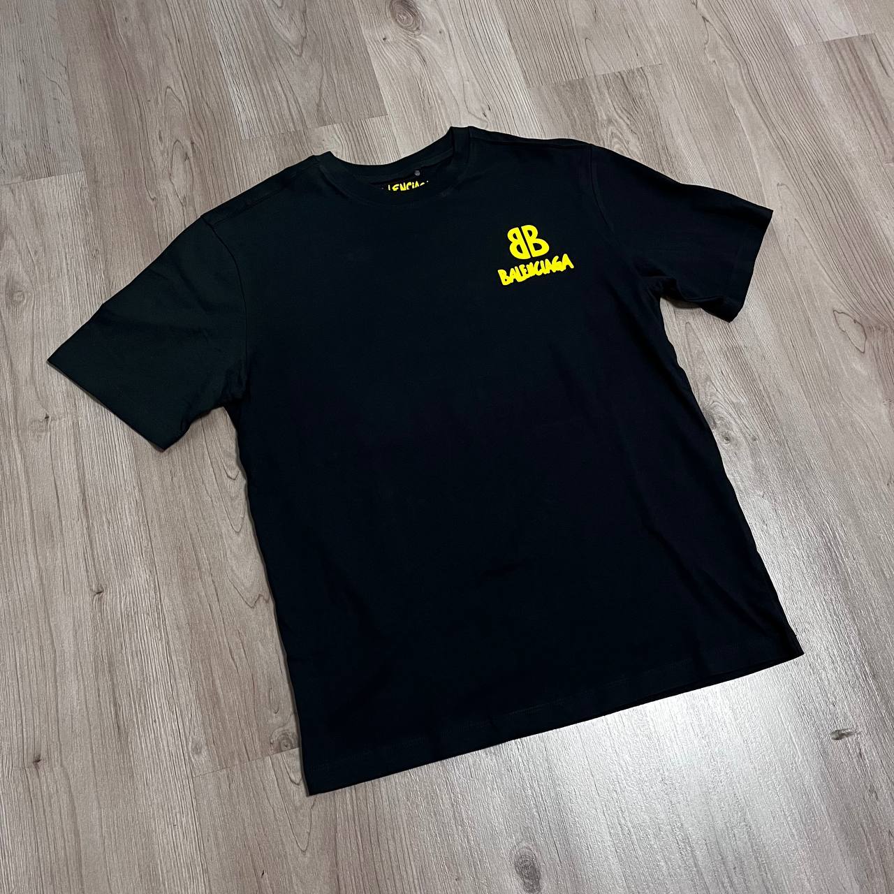 CAMISETA OVERSIZE BALENCIAGA AMARILLO