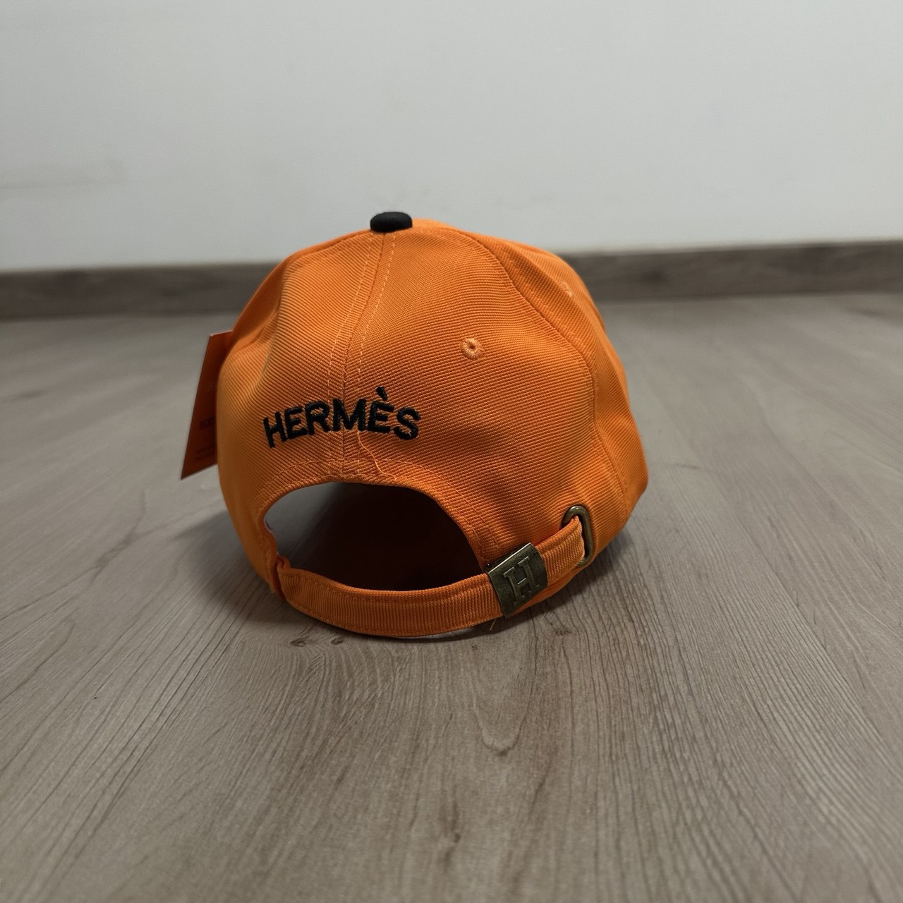 GORRA HERMES NARANJA/NEGRO