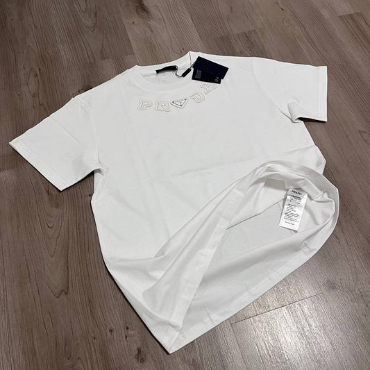 Camiseta OVERSIZE PRADA BORDADO BLANCA