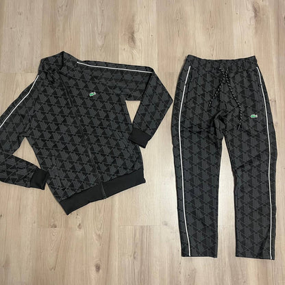 CONJUNTO LARGO LACOSTE MONOGRAMA