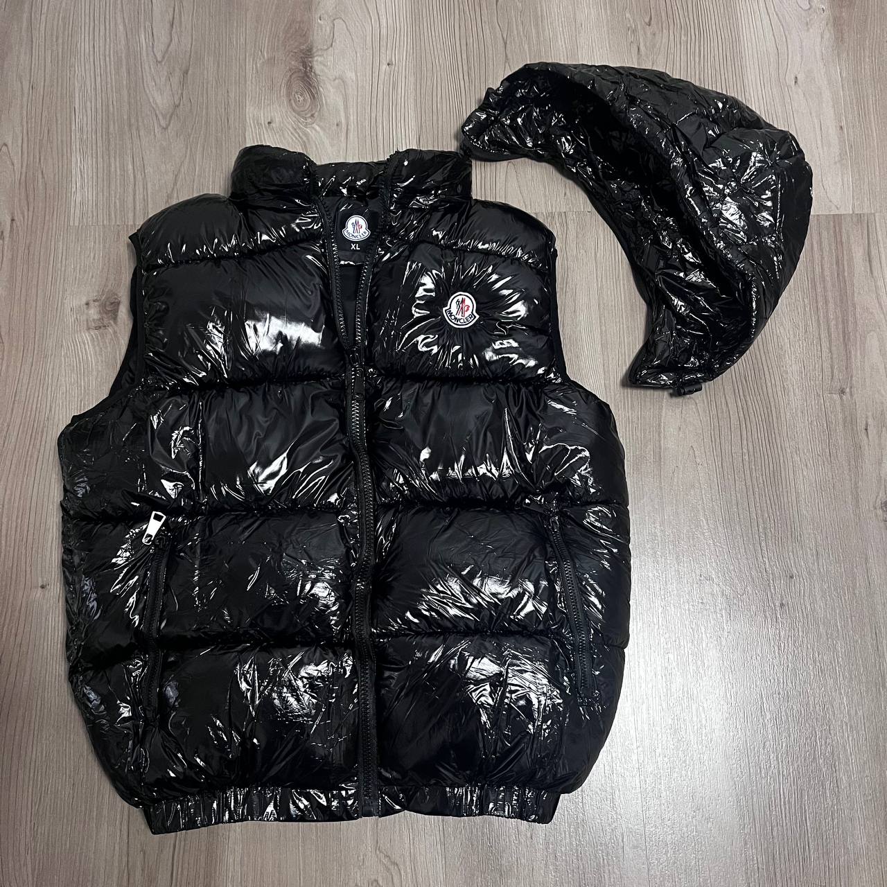 CHAQUETÓN ACOLCHADO BORDADO MONCLER SIN MANGAS CHALECO