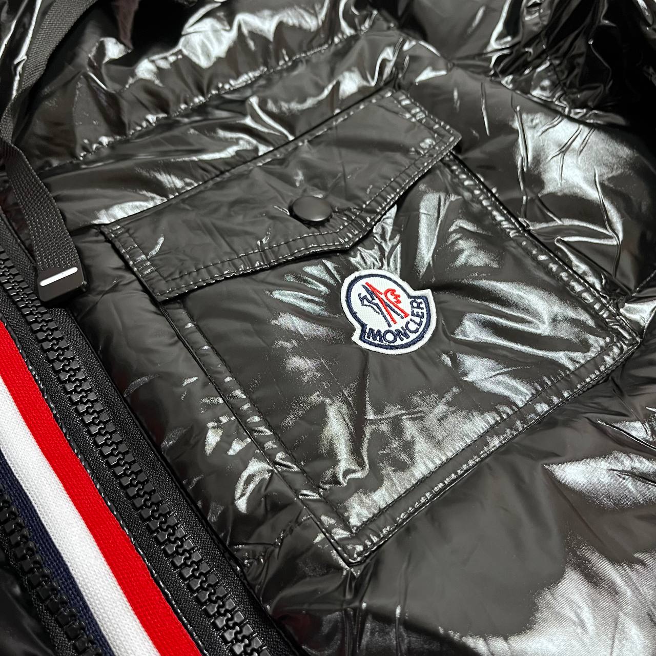 CHAQUETÓN ACOLCHADO BORDADO MONCLER NEGRO