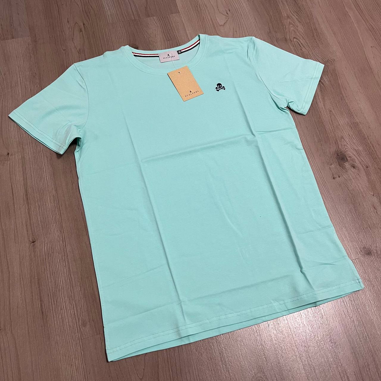 CAMISETA SCALPER AZUL CIELO ELASTICA