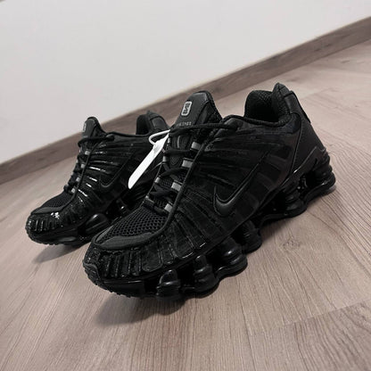 NIKE SHOX LINEAS PLATEADAS REFLECTANTES 🍬