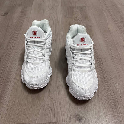 NIKE SHOX WHITE🍬