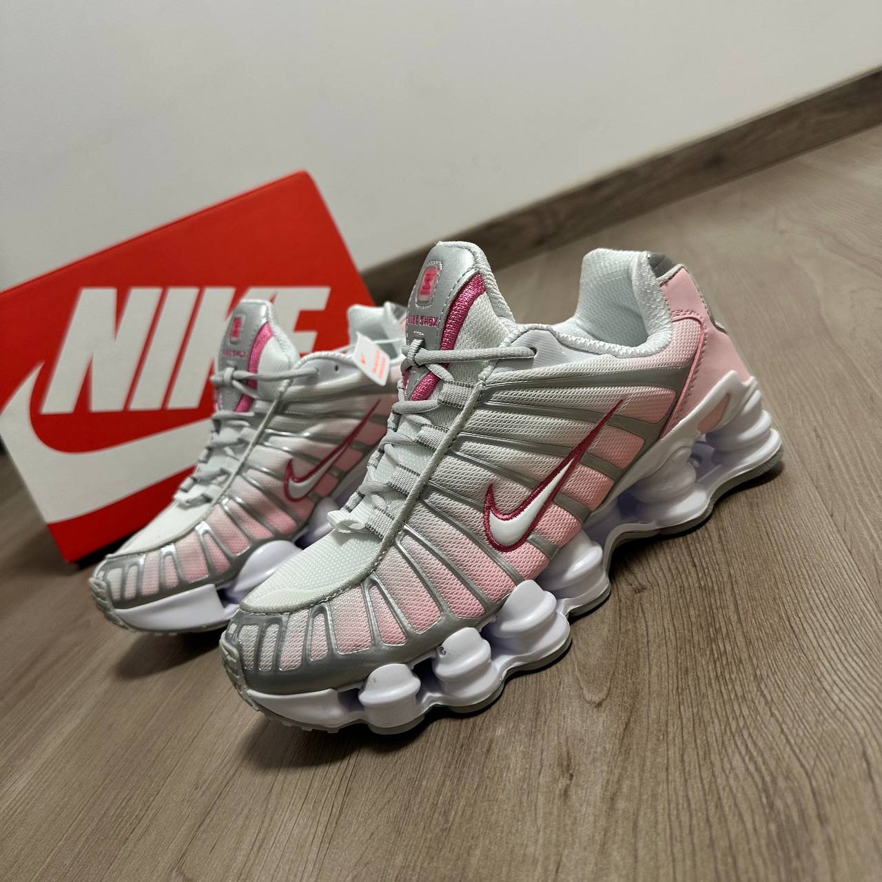 NIKE SHOX 🍬