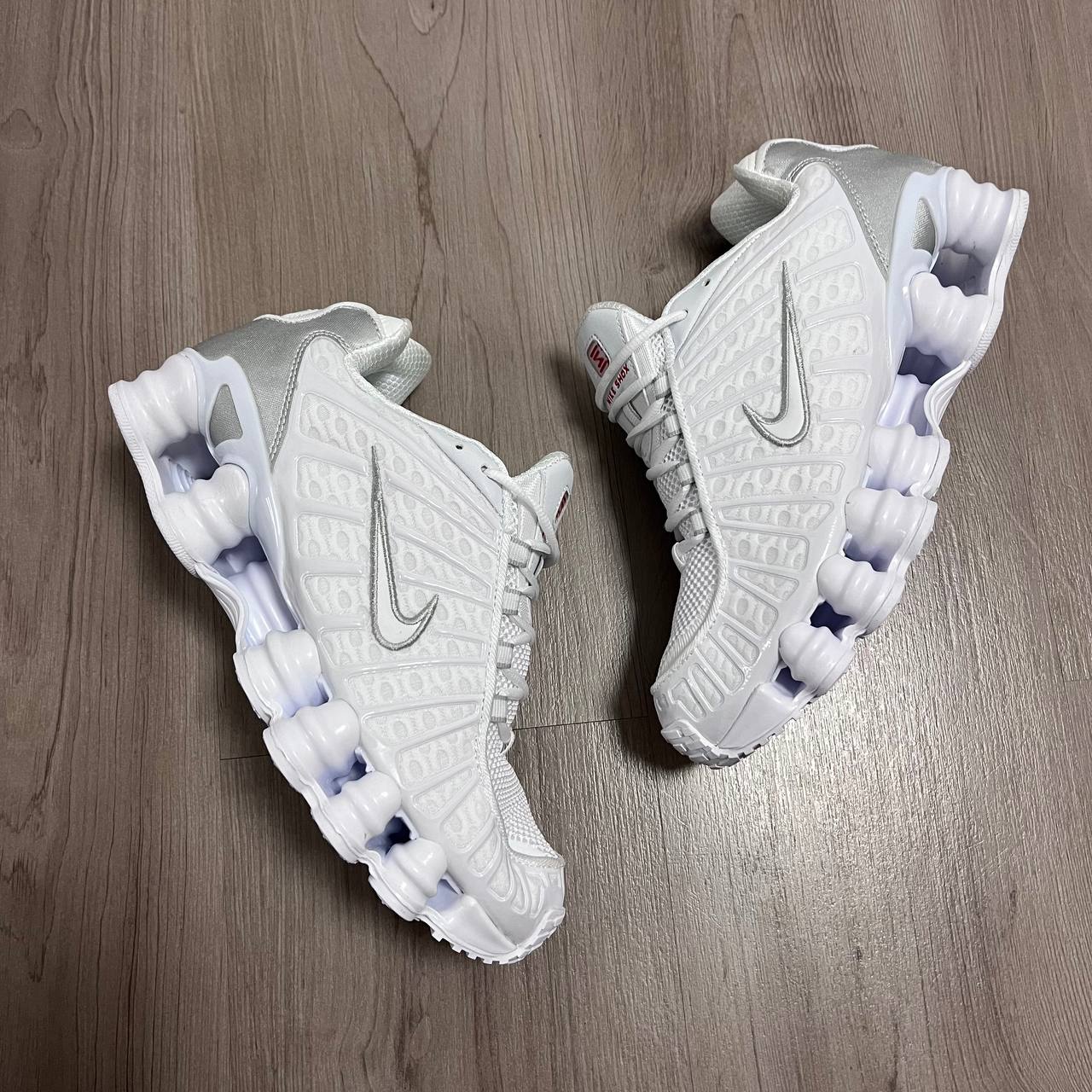 NIKE SHOX WHITE🍬