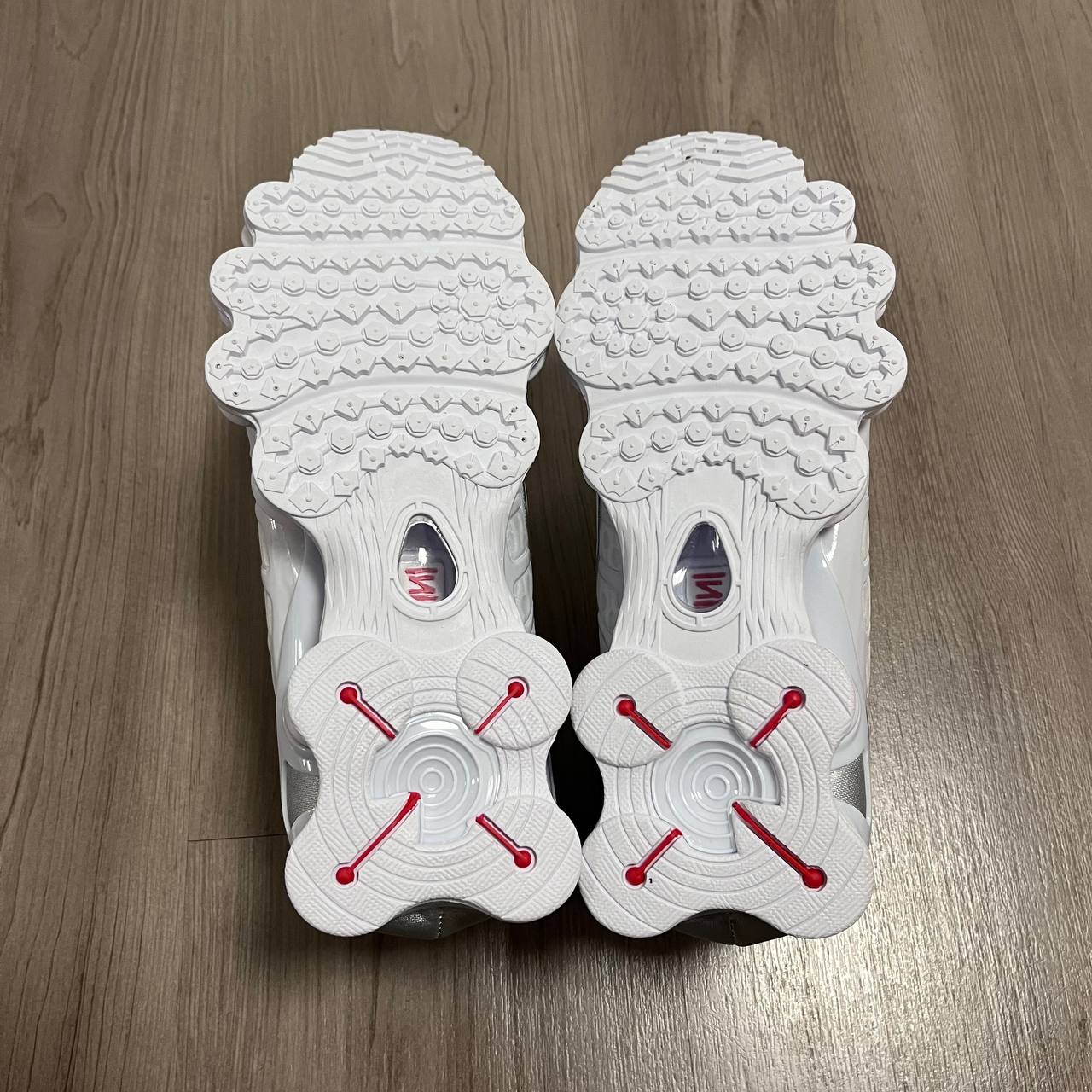 NIKE SHOX WHITE🍬