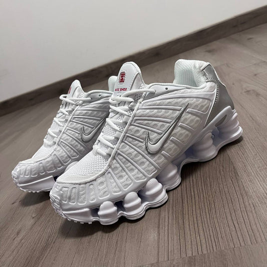NIKE SHOX WHITE🍬