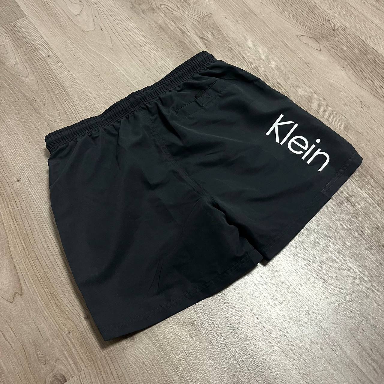 BAÑADOR CALVIN KLEIN LETRAS delante y detrás